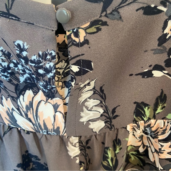 Loft Outlet Charcoal Gray & Floral Long Sleeve Lightweight Dress Size Medium - Picture 5 of 8